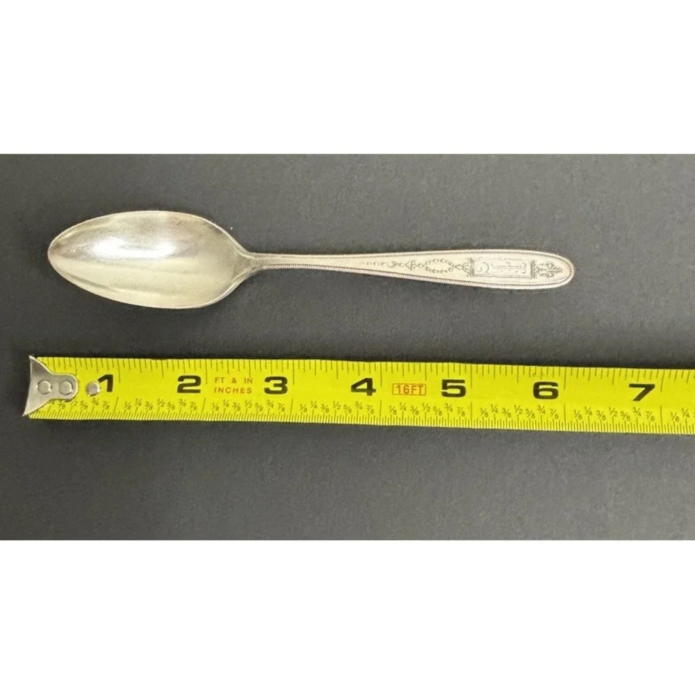 8 Oneida Community Grosvenor Teaspoons Silverplate 6 1/8